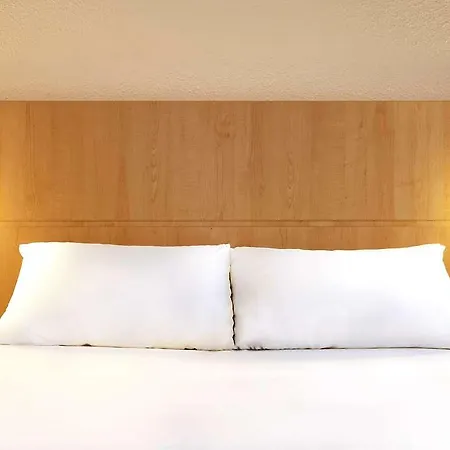 Ibis Bastille Opera Отель Париж